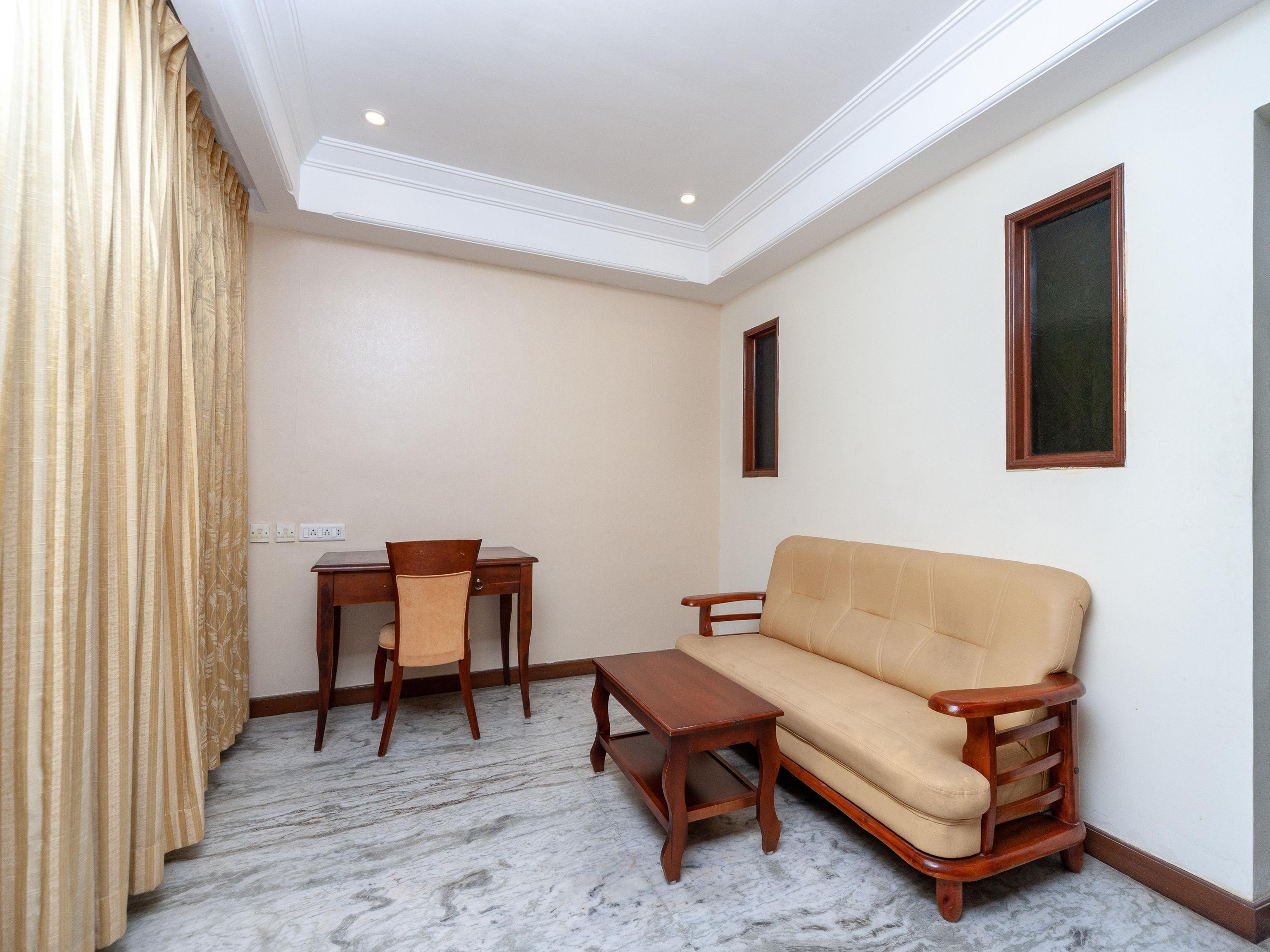 Capital O 6229 Ilara Hotels And Resorts Siruseri Eksteriør billede