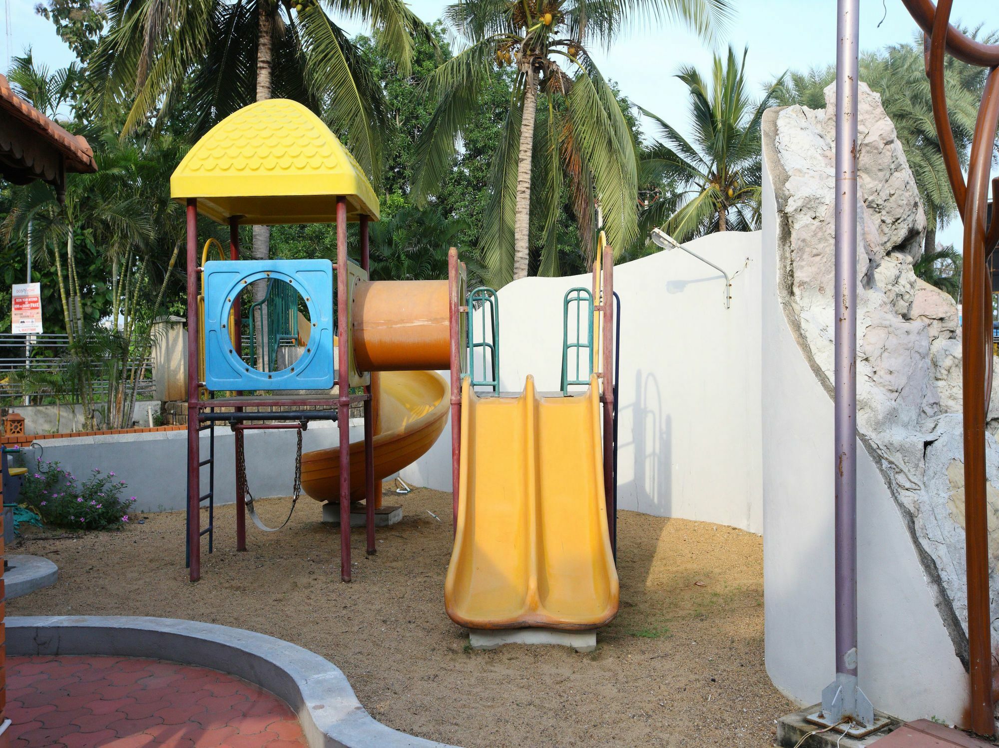 Capital O 6229 Ilara Hotels And Resorts Siruseri Eksteriør billede